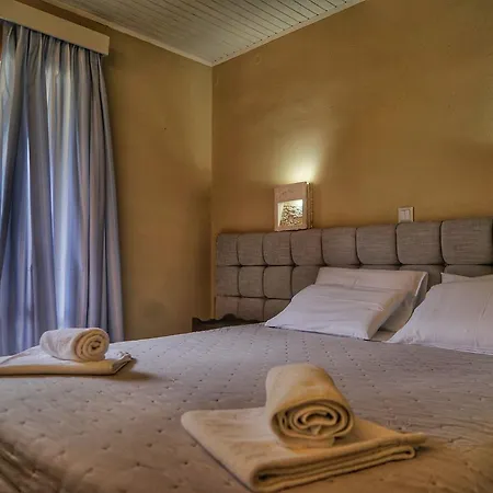 Mavrodimos 招待所 Eptálofos